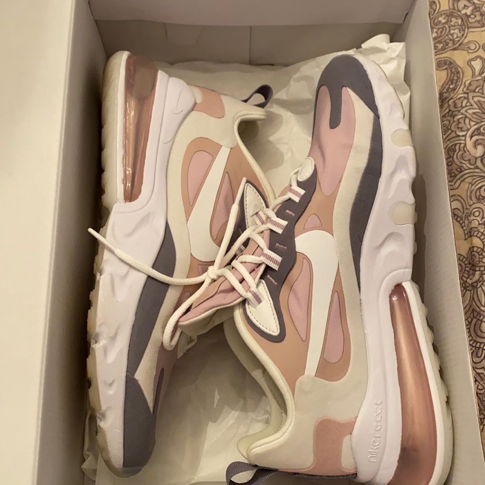 Nike Air Max 270 React